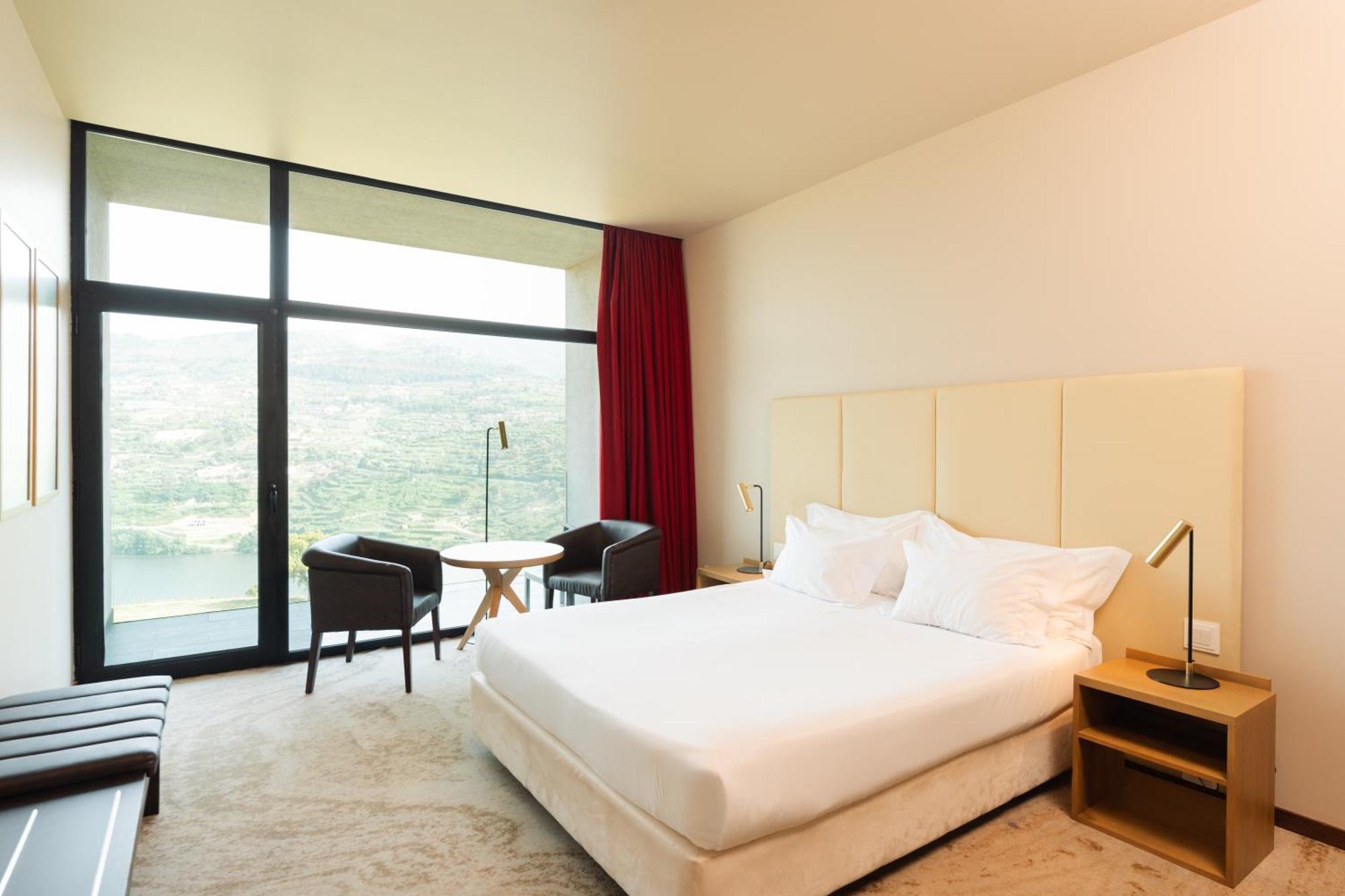 Doppelzimmer mit Flussblick