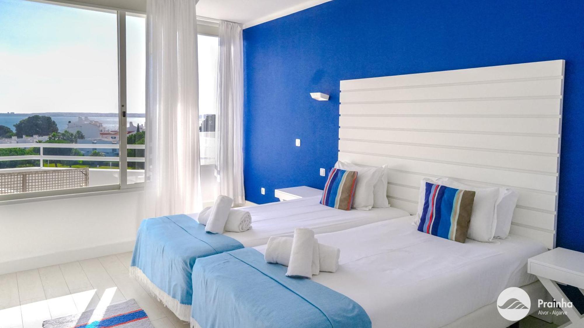 Master One-Bedroom Apartment Sea View