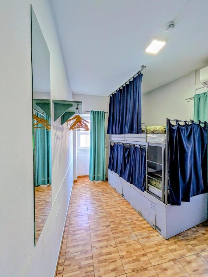 Bed 4-Bed Female Dormitory Room