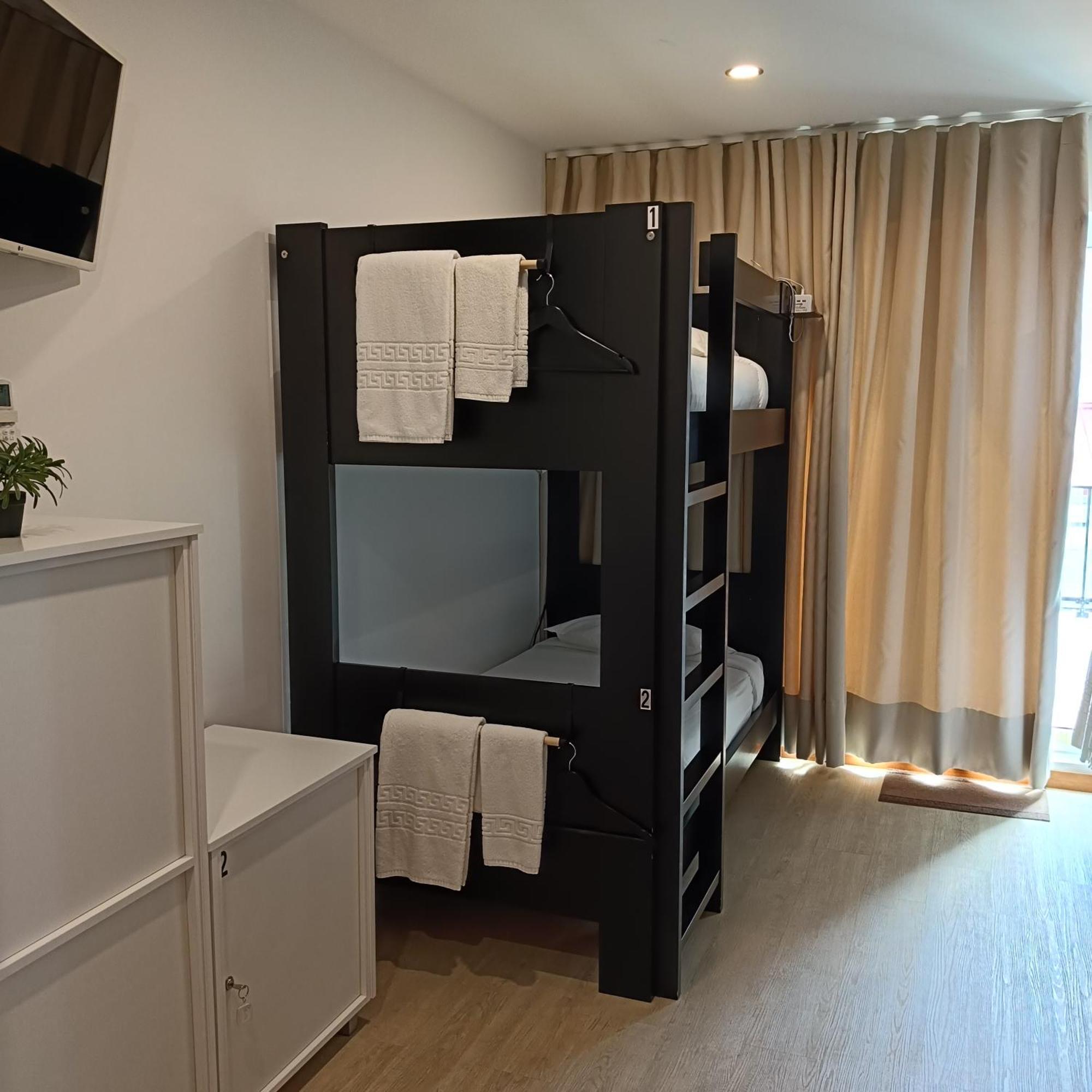 Bed 6-Bed Mixed Dormitory Room
