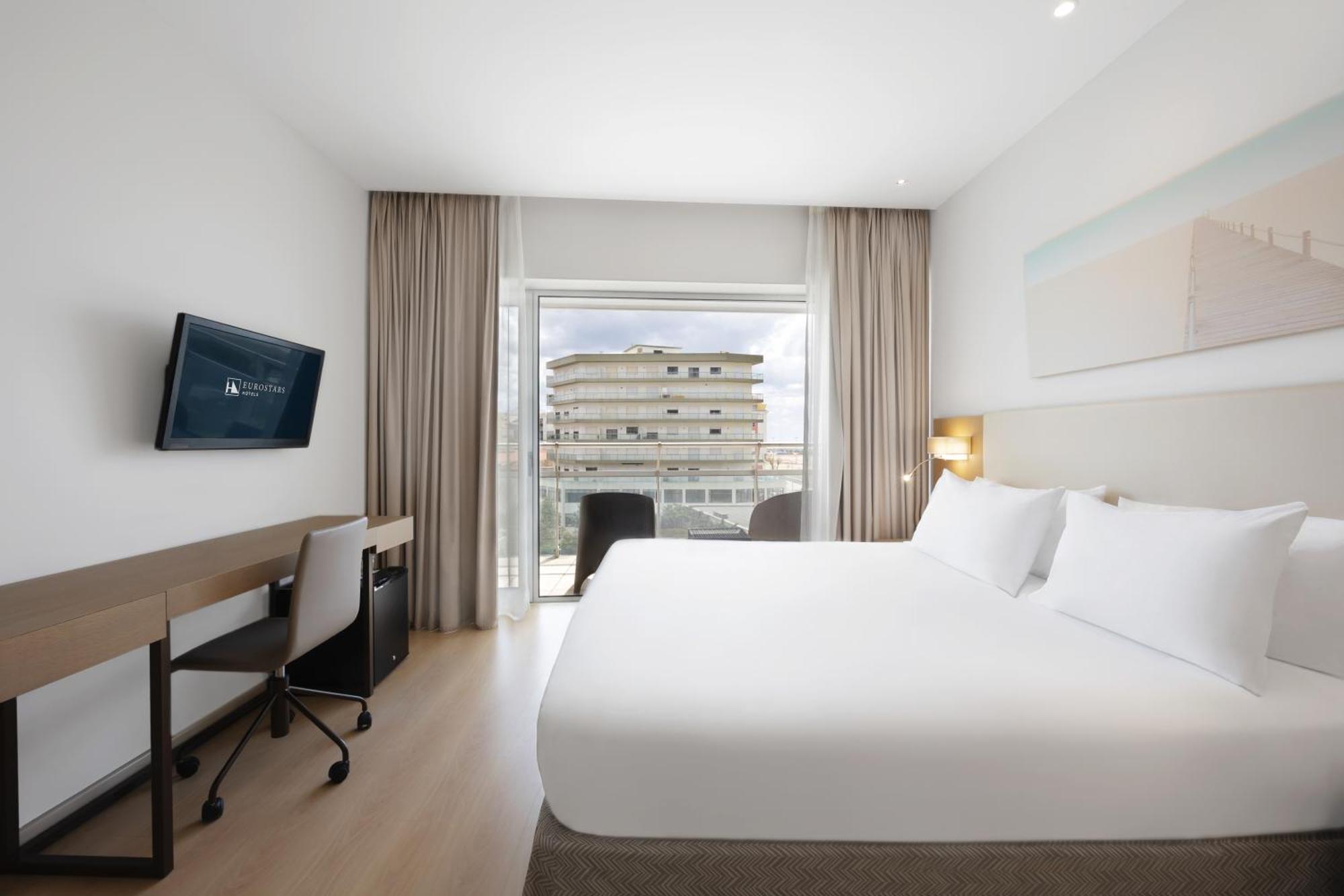Standard Double or Twin Room Sea View