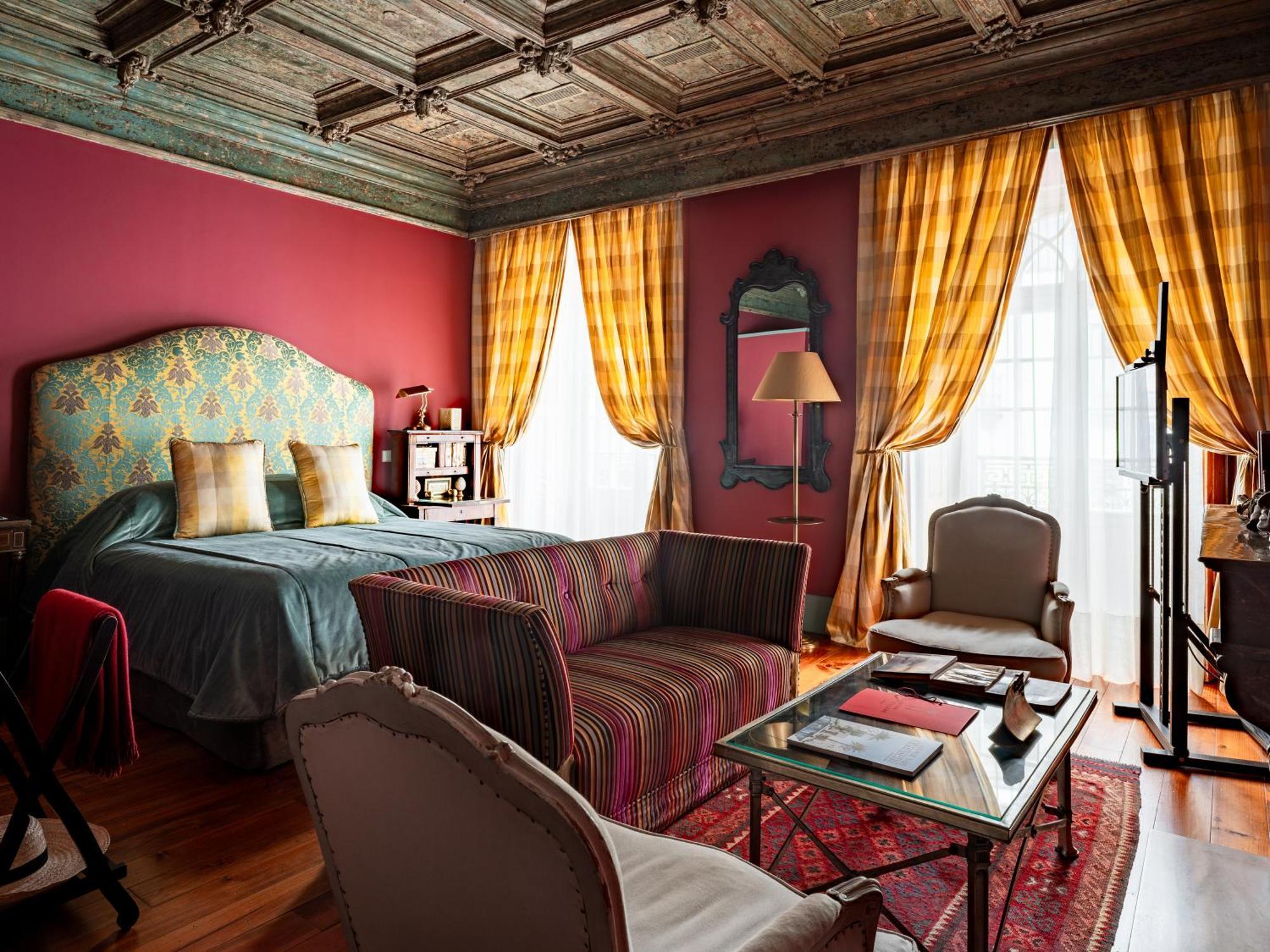 Suite with City View