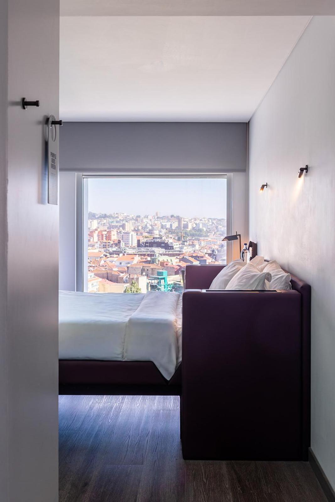 Premium Queen View