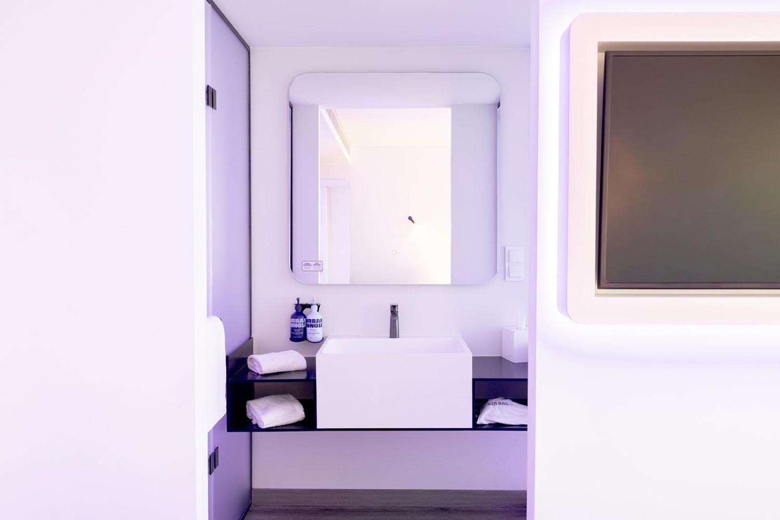 Premium Queen Room