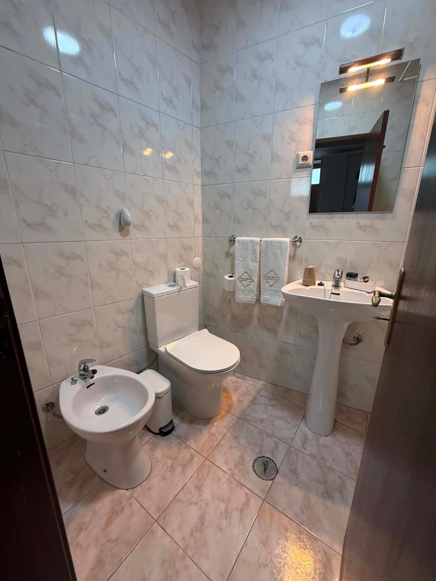Double Room Private Bathroom