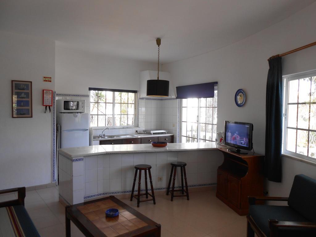 Estudio con cama extragrande