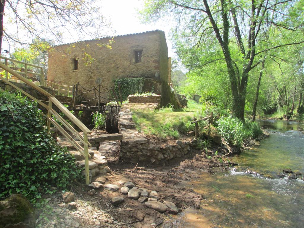 Quarto Queen com Vista Piscina