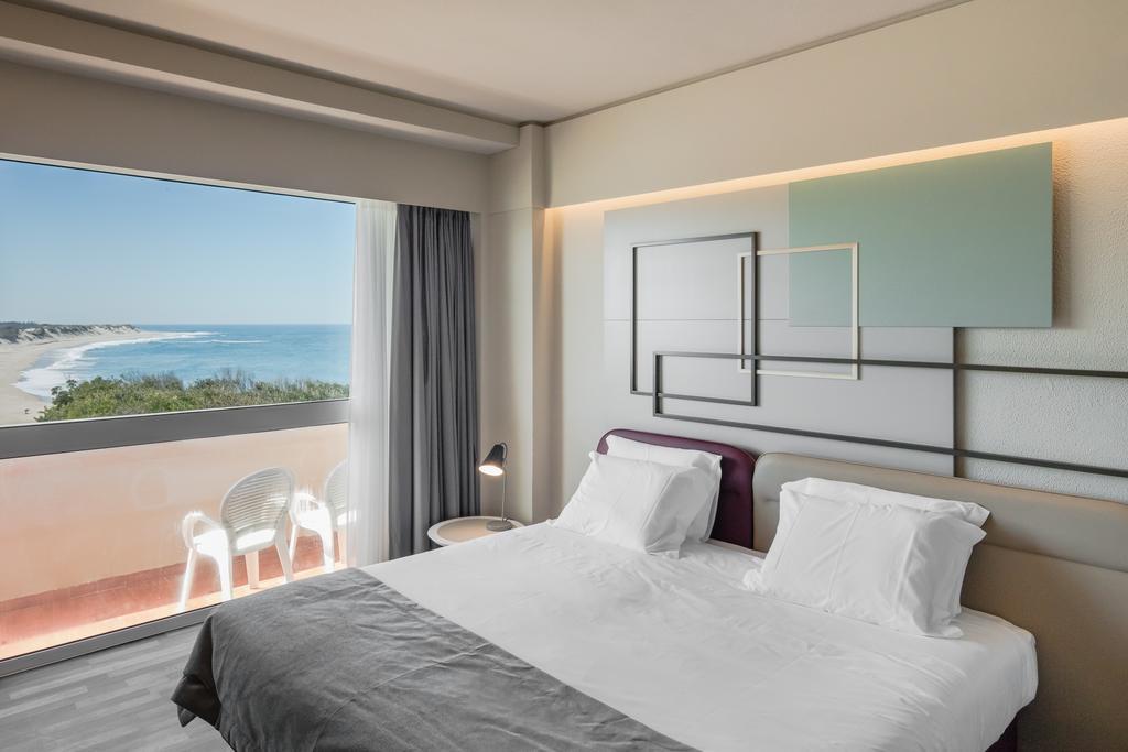 Double or Twin Room with Side Sea View