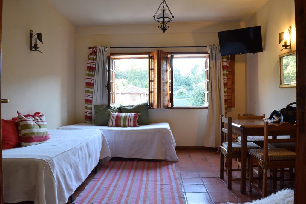 Apartamento com 1 Quarto e Vista Piscina