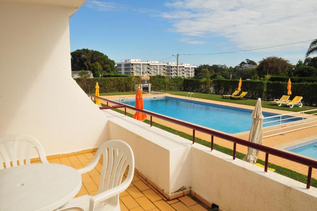 Apartamento com 1 Quarto - Piso Térreo