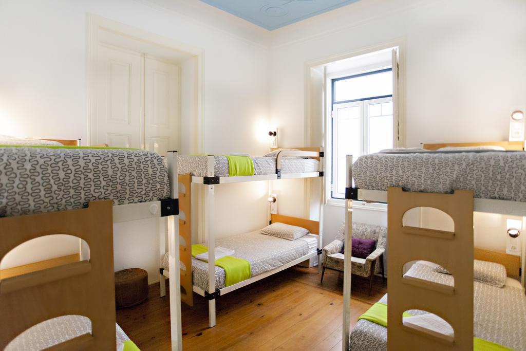 Quarto Duplo com Casa de Banho Partilhada