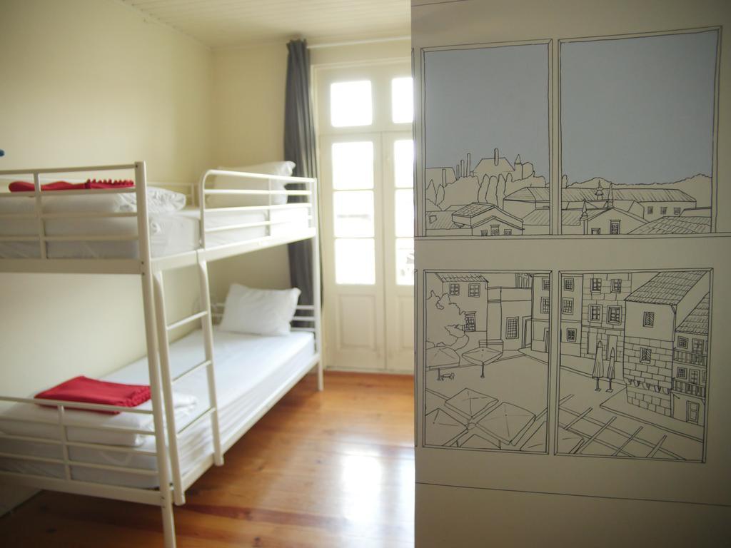Cama em Dormitório Misto com 6 Camas