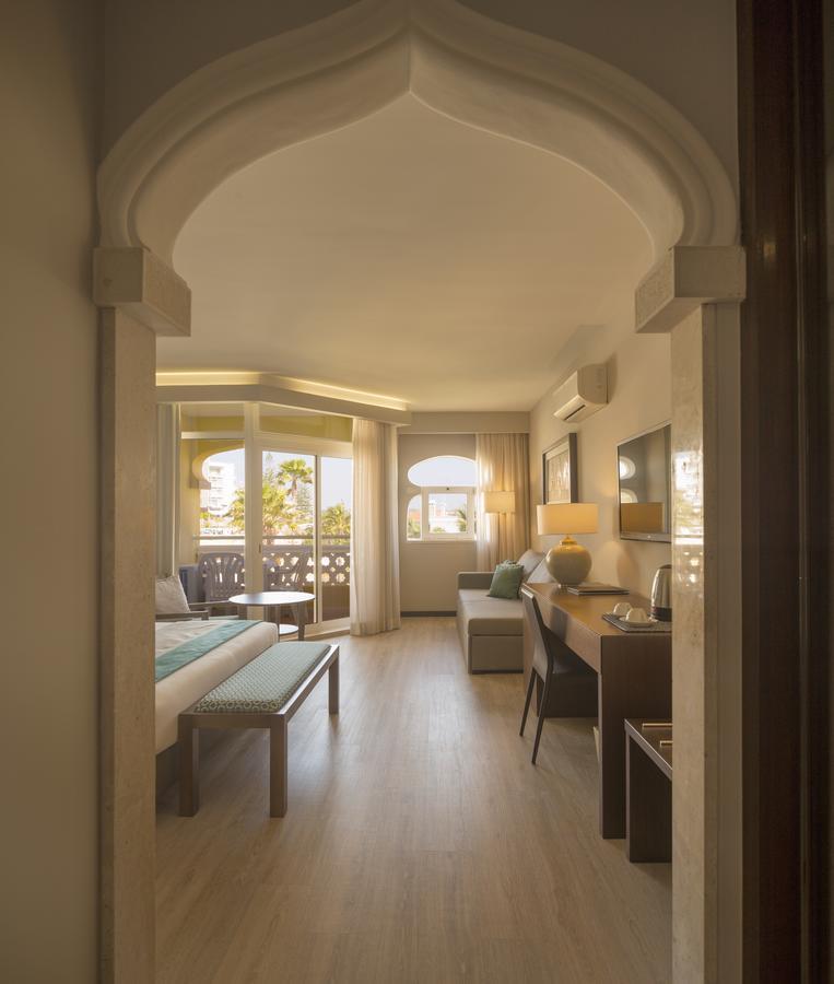 Double or Twin Room with Side Sea View