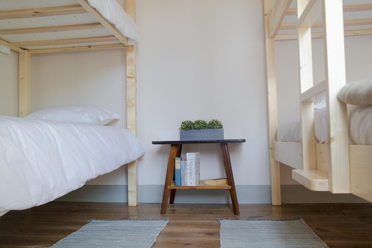 Single Bed Mixed Dormitory Room