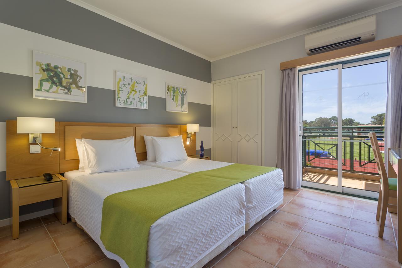 Apartment mit Poolblick