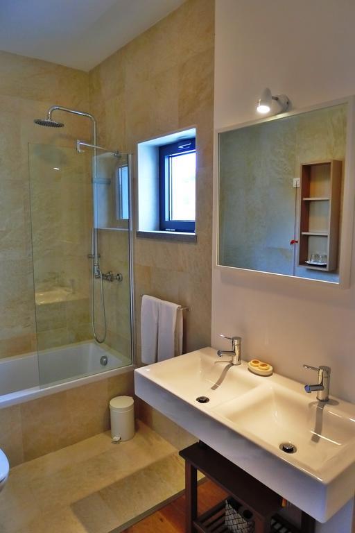 Quarto Duplo com Vista Jardim