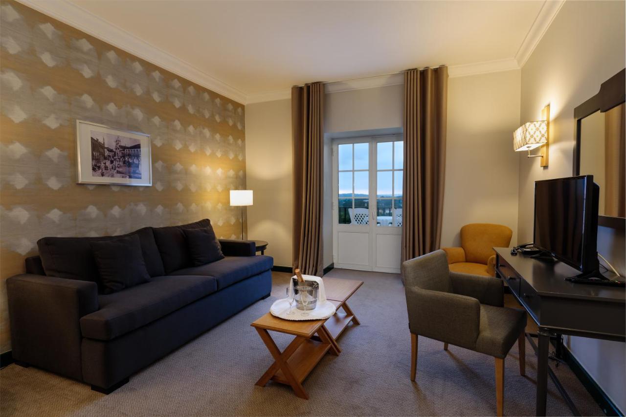 Suite Familiar (2 Adultos + 2 Crianças até 12 anos)
