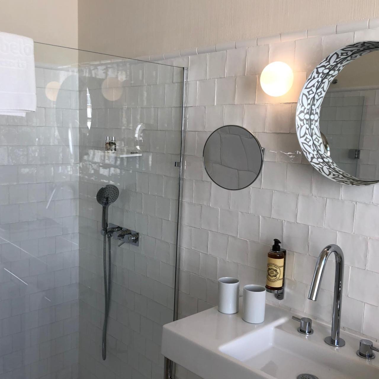 Quarto Duplo com Vista Jardim