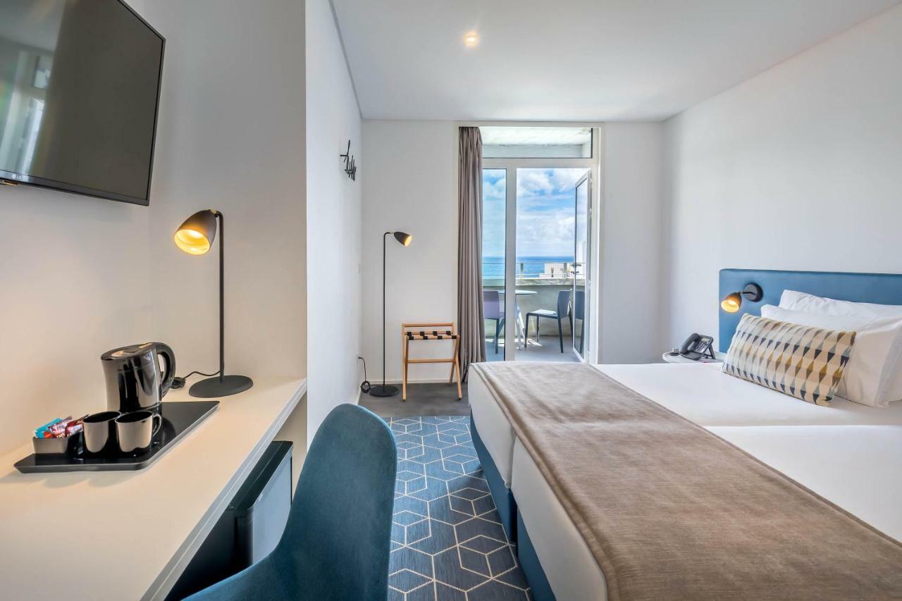 Habitación Doble con vistas frontales al mar