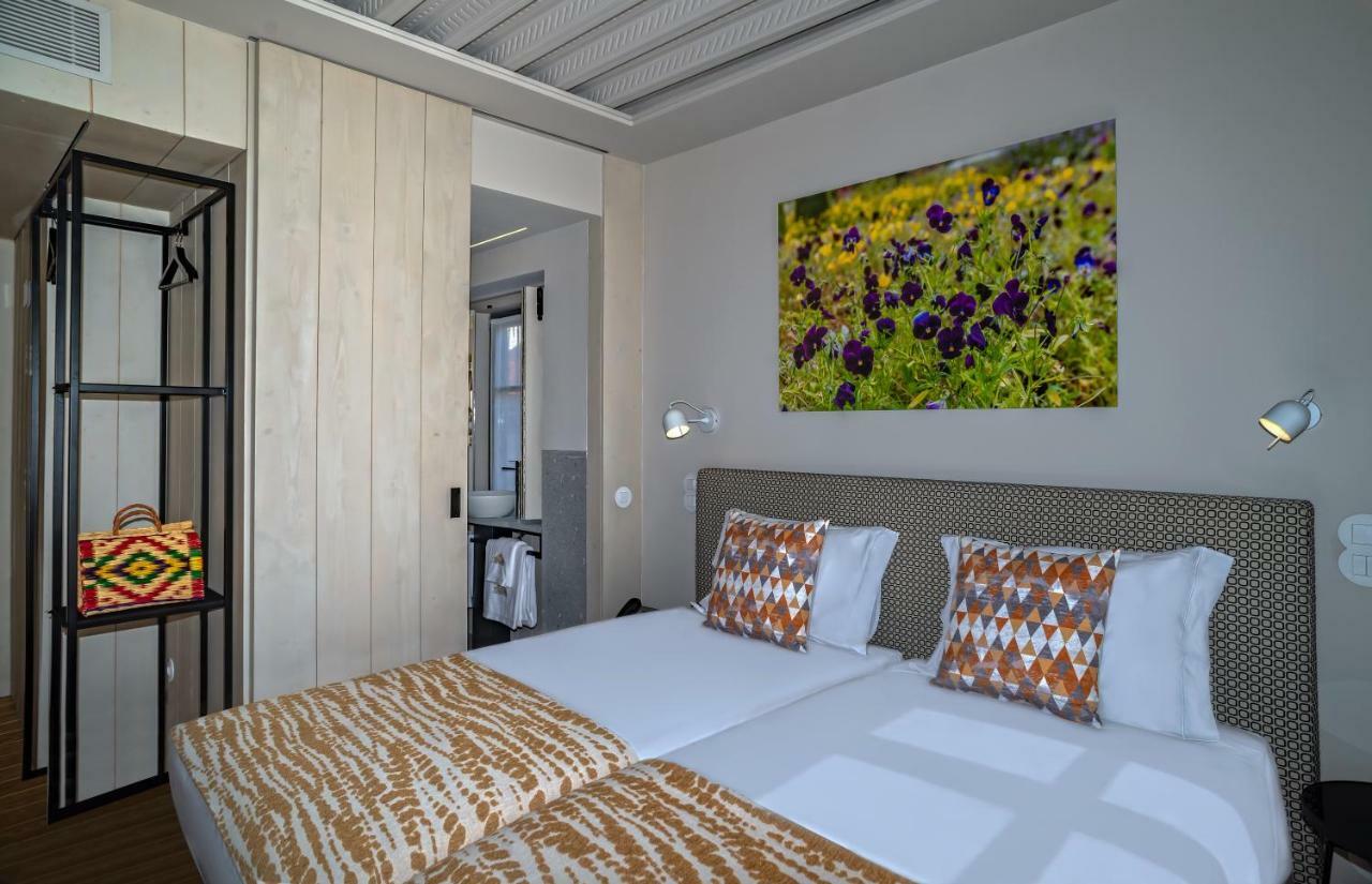 Deluxe Twin Room with Balcony