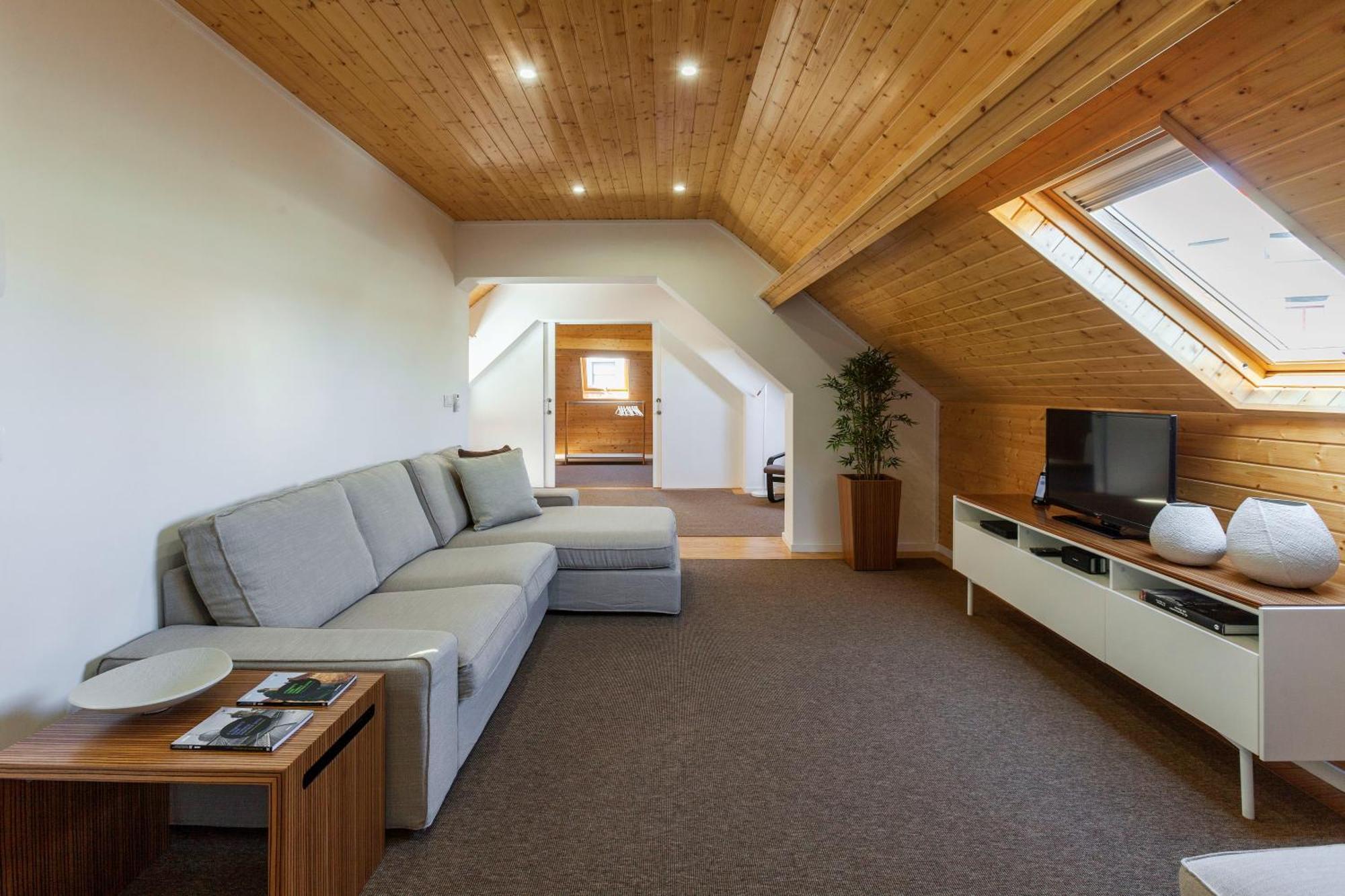 Two-Bedroom Deluxe Loft