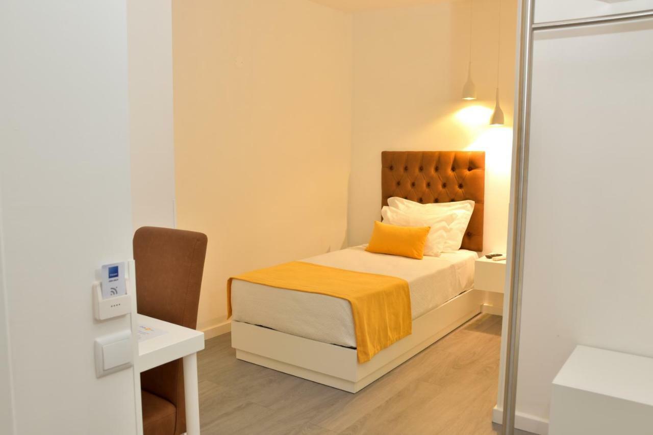 Single Room,830632232:JPEG
