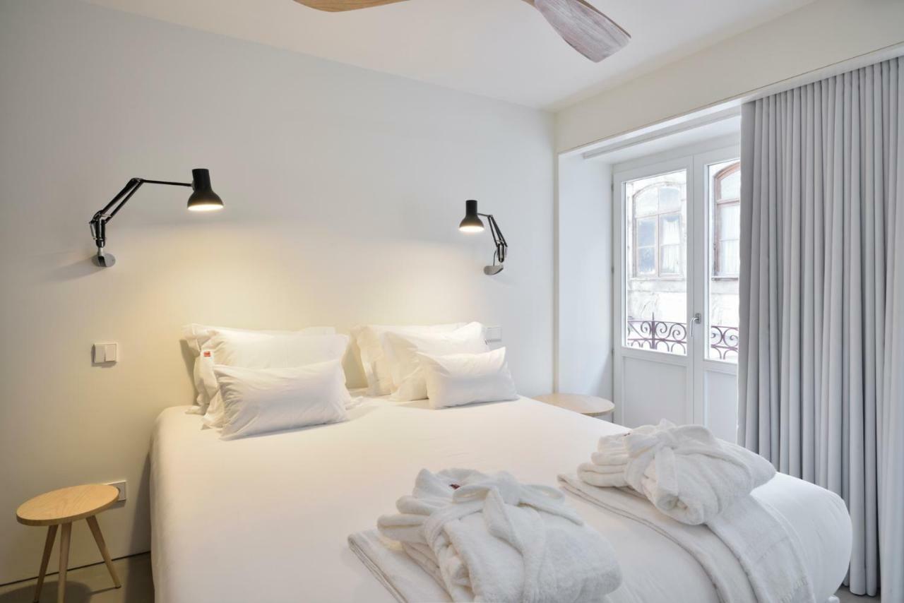 Double Room with Private Bathroom and Street View