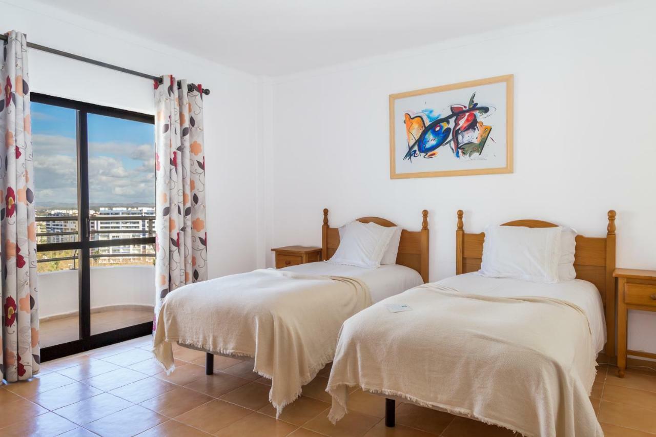 One-Bedroom Apartment with Balcony (4 Adults)