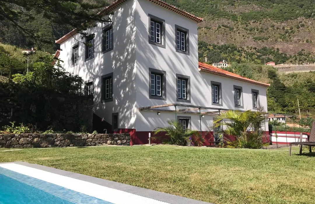 Casa Oliveira Esmeraldo - Guest Houses-1