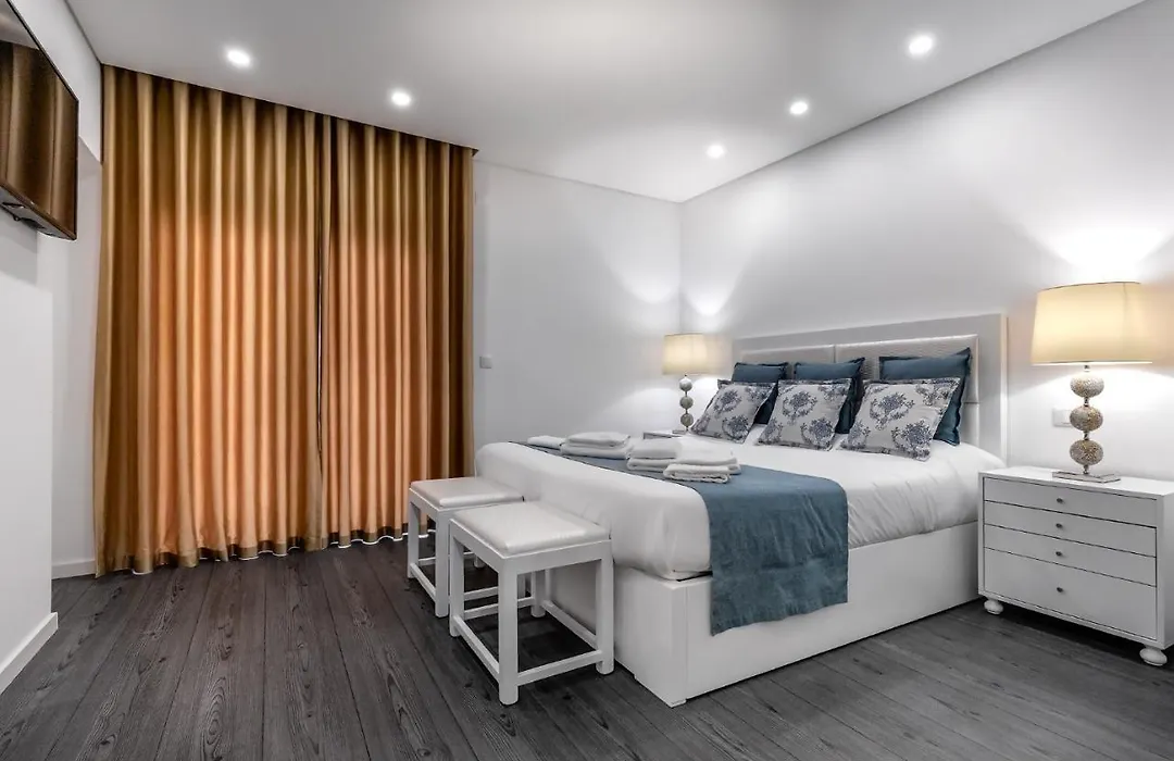 Ilheu 25 Peniche House-1