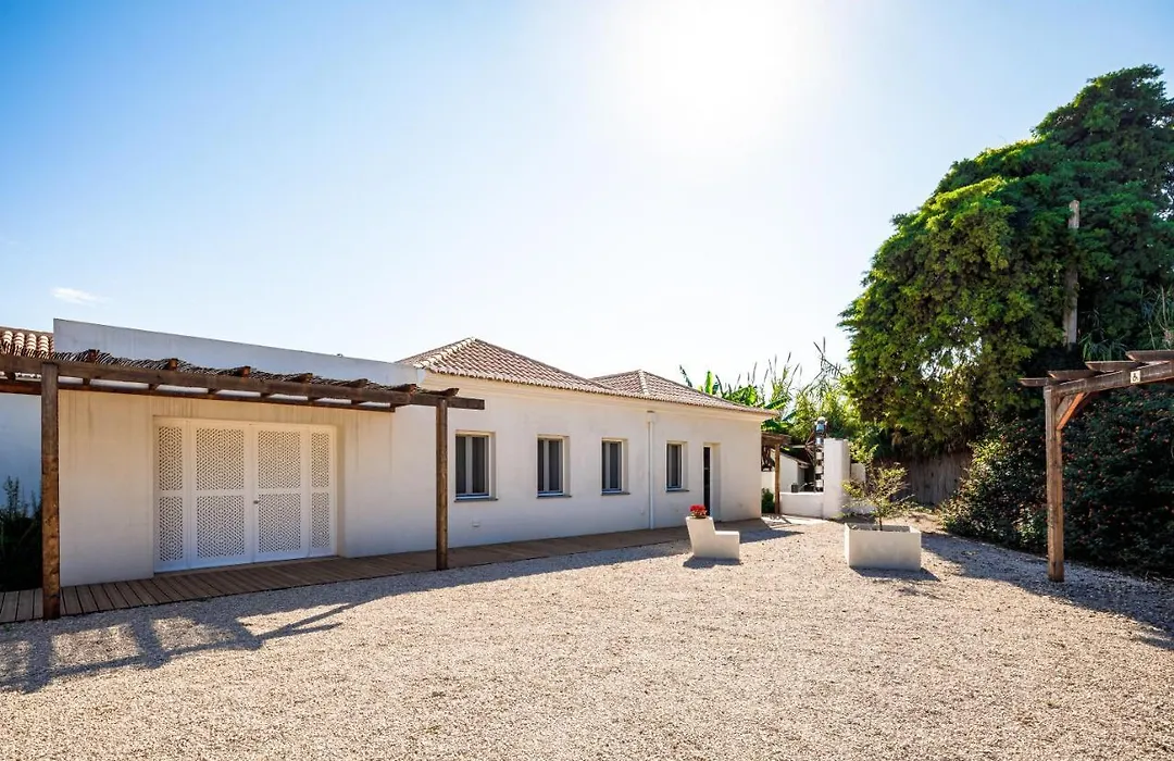 Abacatus Farmhouse-1