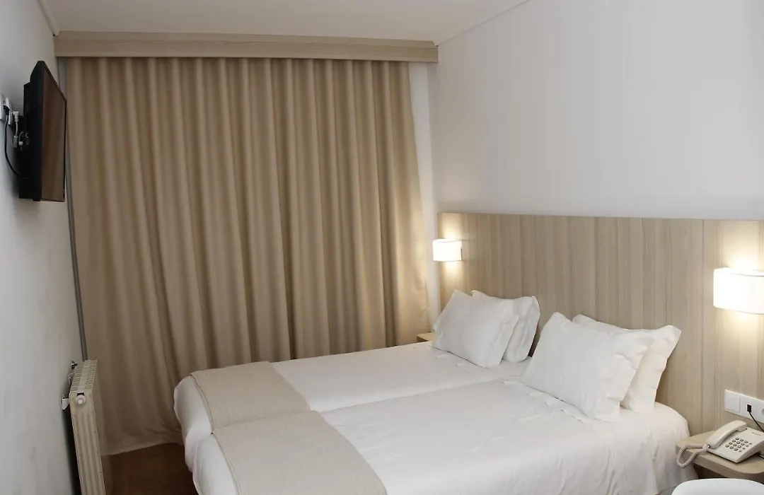Up Hmb Hotels-1