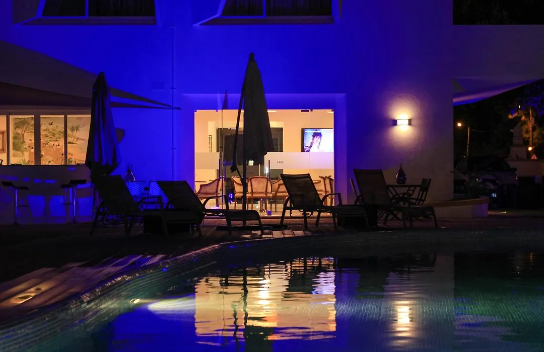 Lagoa Hotel-1