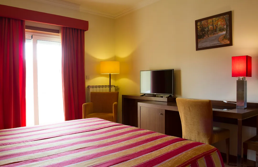 Hotel Aguiar Da Pena-1