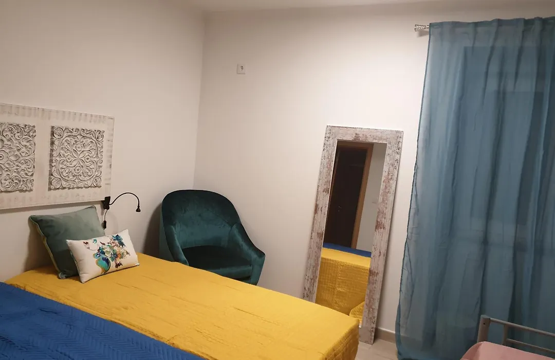 Lisbon Hostel Terminal 4-1