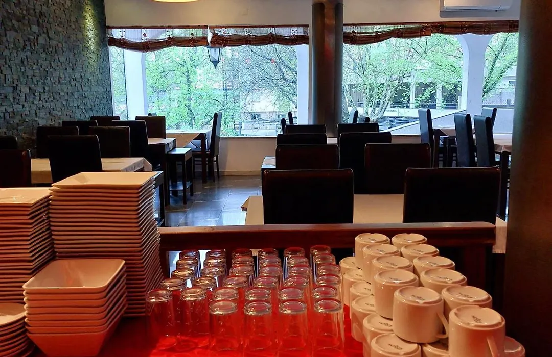 Petrus Hotel-1