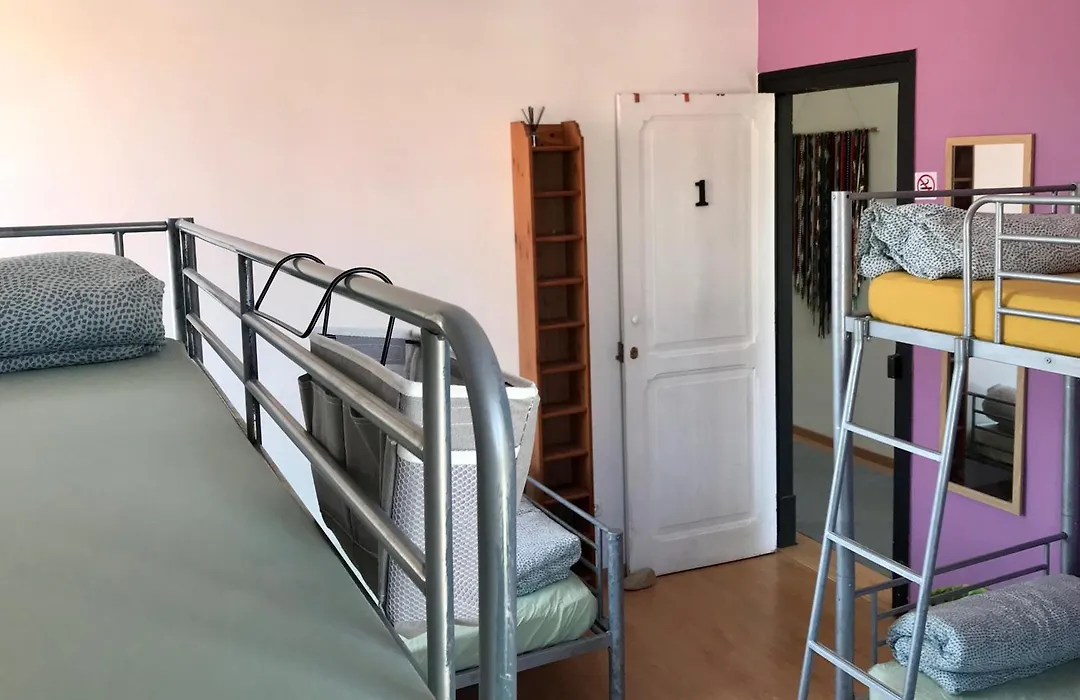 Meraki Hostel-1