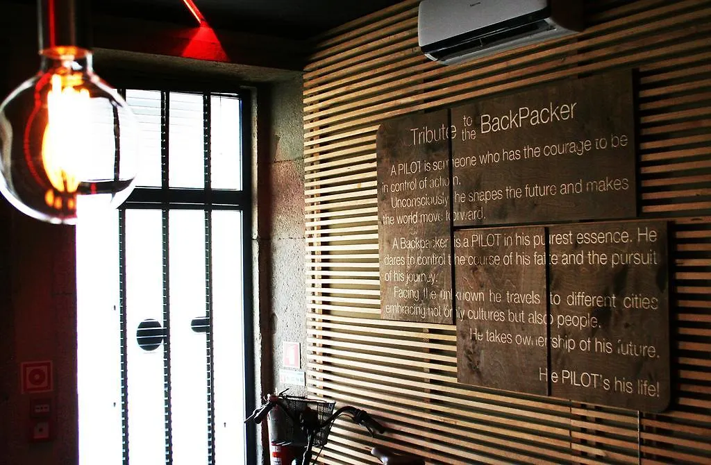 Pilot Design Hostel & Bar-1