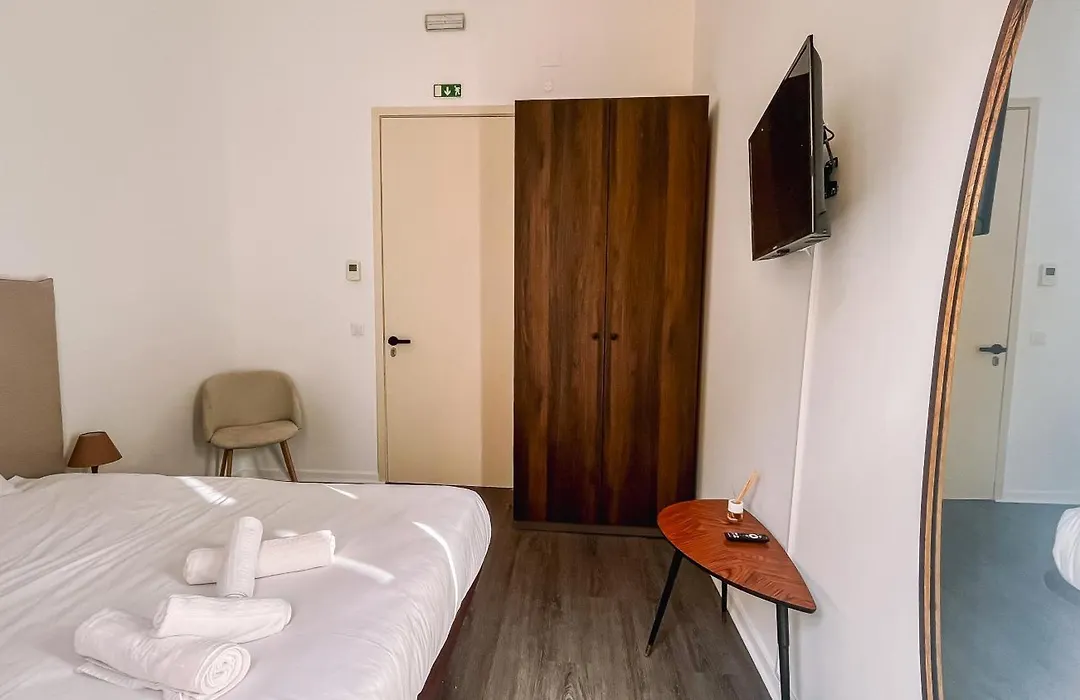 Day Off Suite&Hostel-1