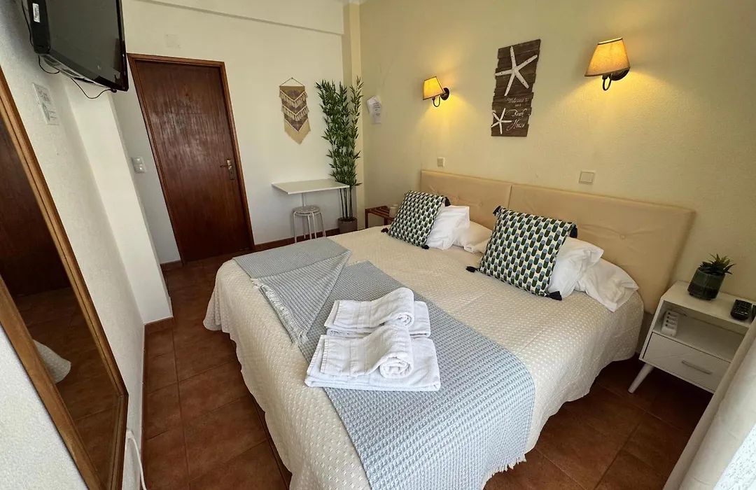 Quartos Abelha-1