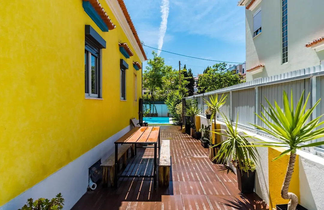 Kali Vice Surf Villa-1