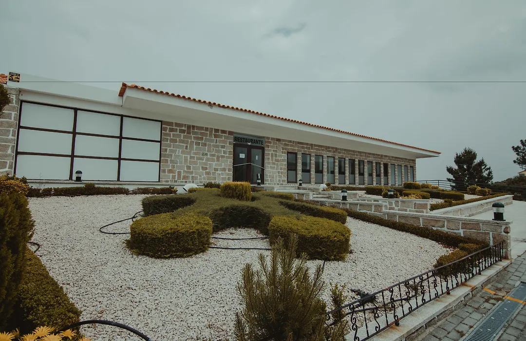 Hotel Senhora Do Espinheiro-1