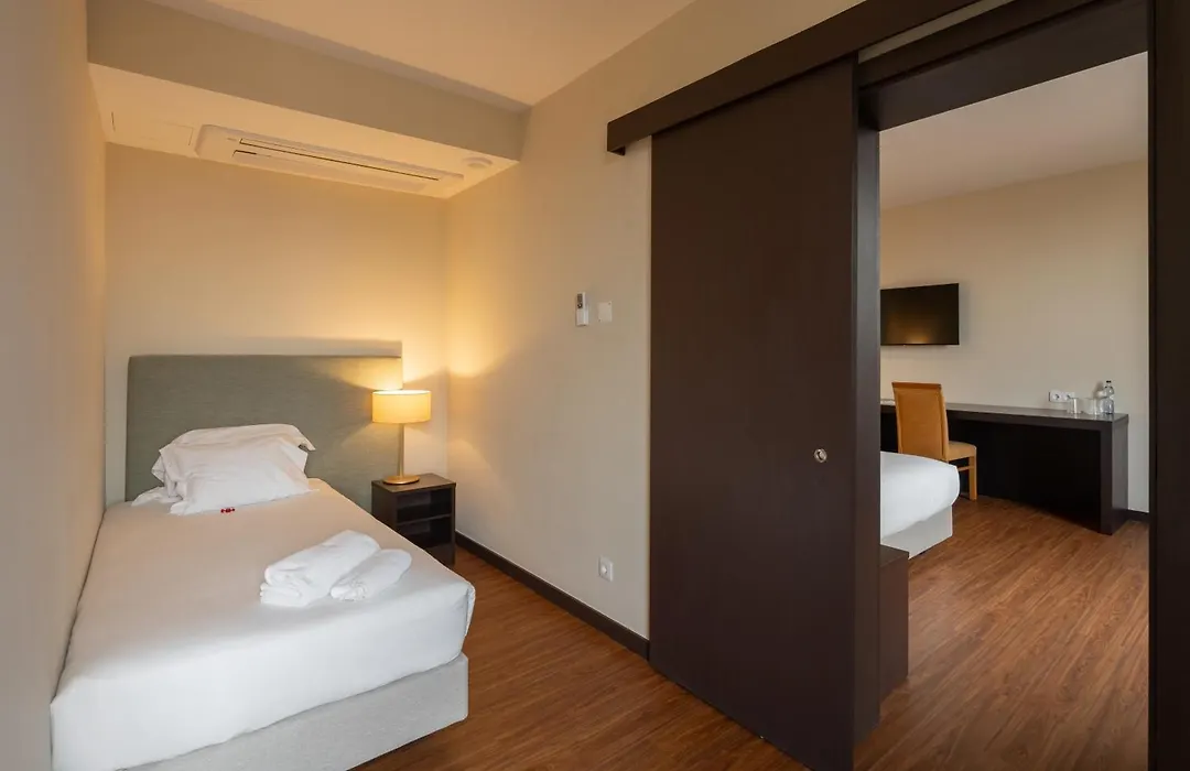 Hotel Premium Porto Maia-1