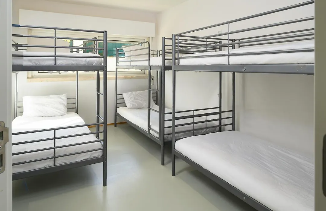 Help Yourself Hostels - Carcavelos Coast-1