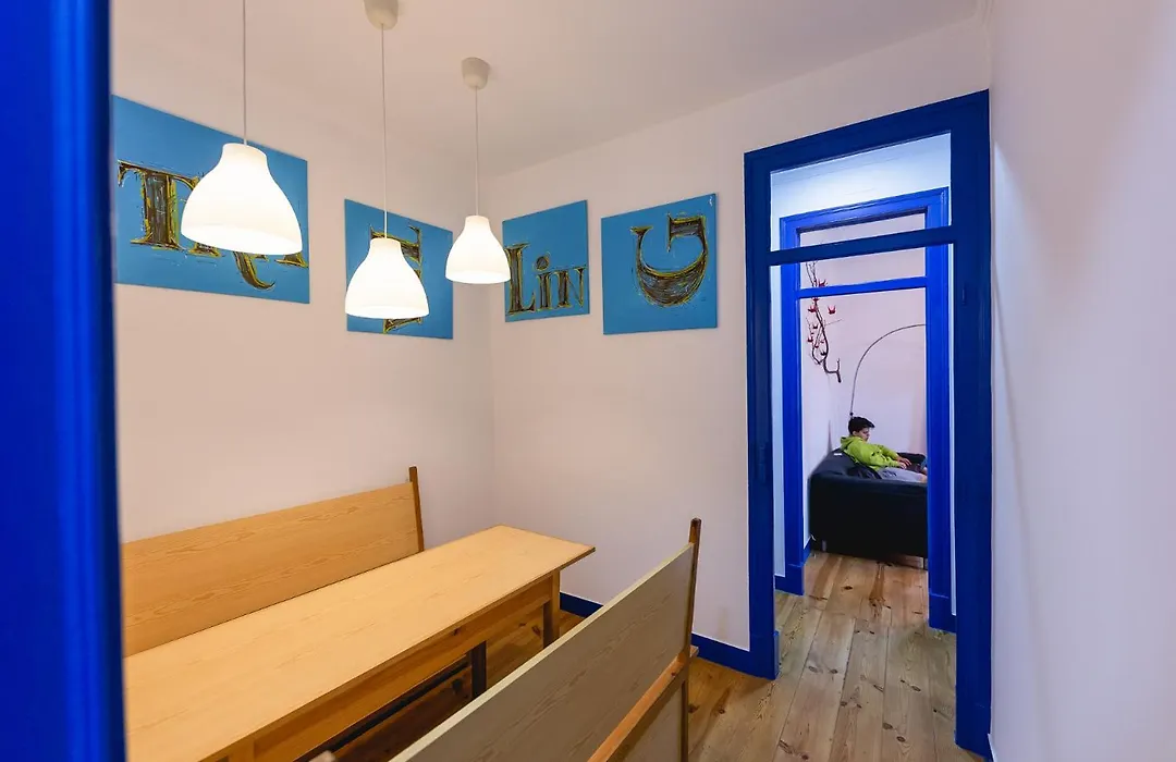 Help Yourself Hostels - Parede-1