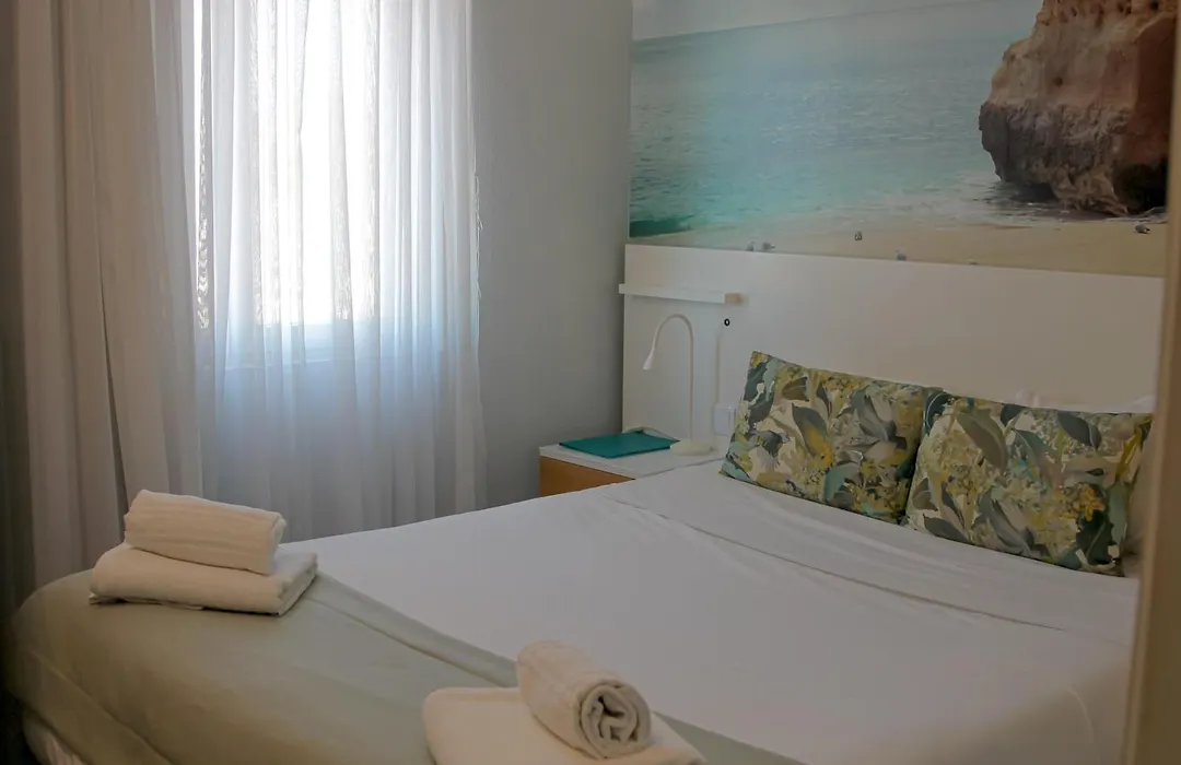 Golden Beach Guest House & Rooftop Bar-1