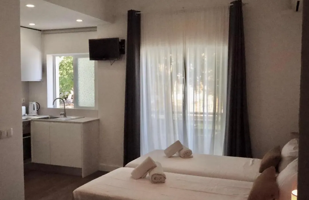 Hospedaria Buganvilia Alvor-1