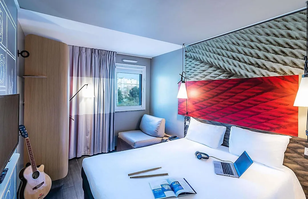 Hotel Ibis Porto Gaia-1