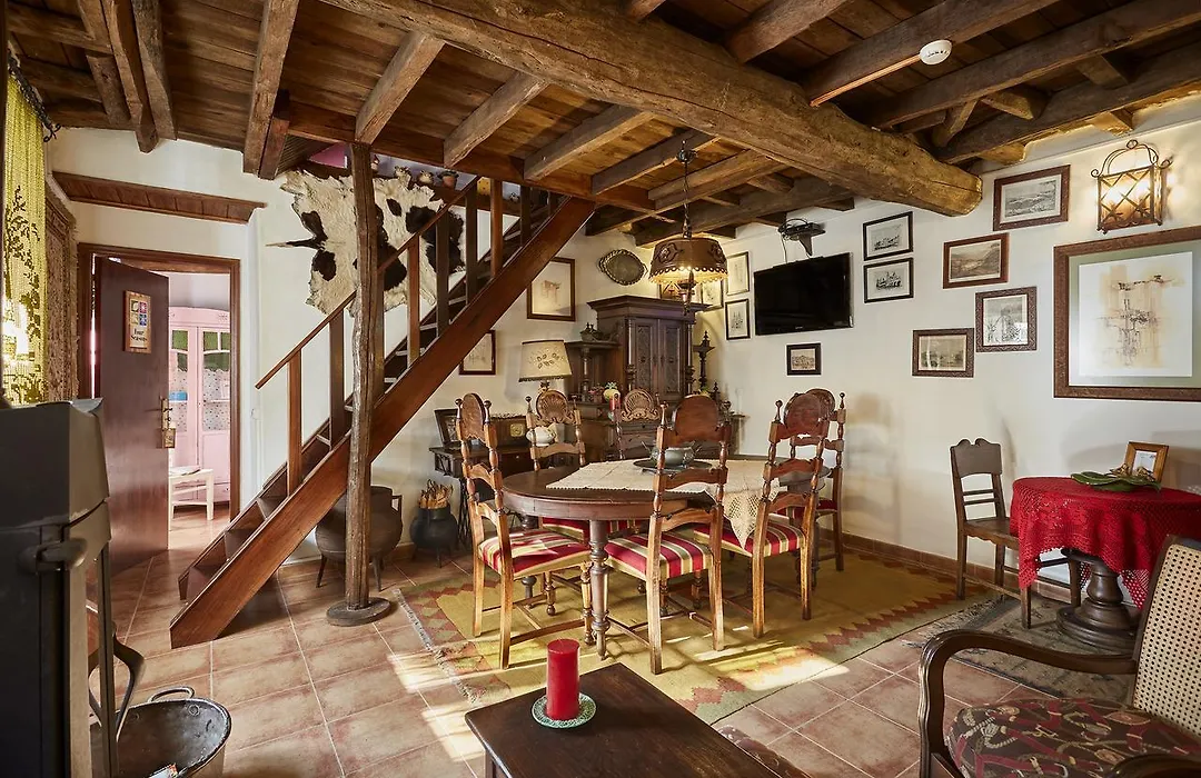 Sotam Country House-1