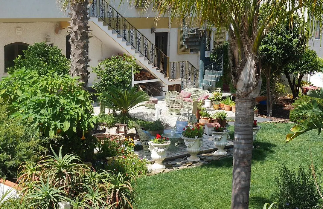 Casa Deixa-O-Resto Guesthouse-1